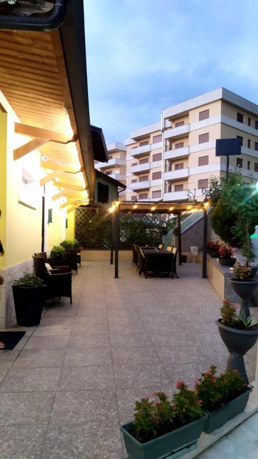 Il Roseto Bed and Breakfast Frosinone Buitenkant foto