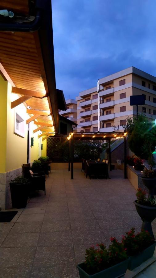 Il Roseto Bed and Breakfast Frosinone Buitenkant foto