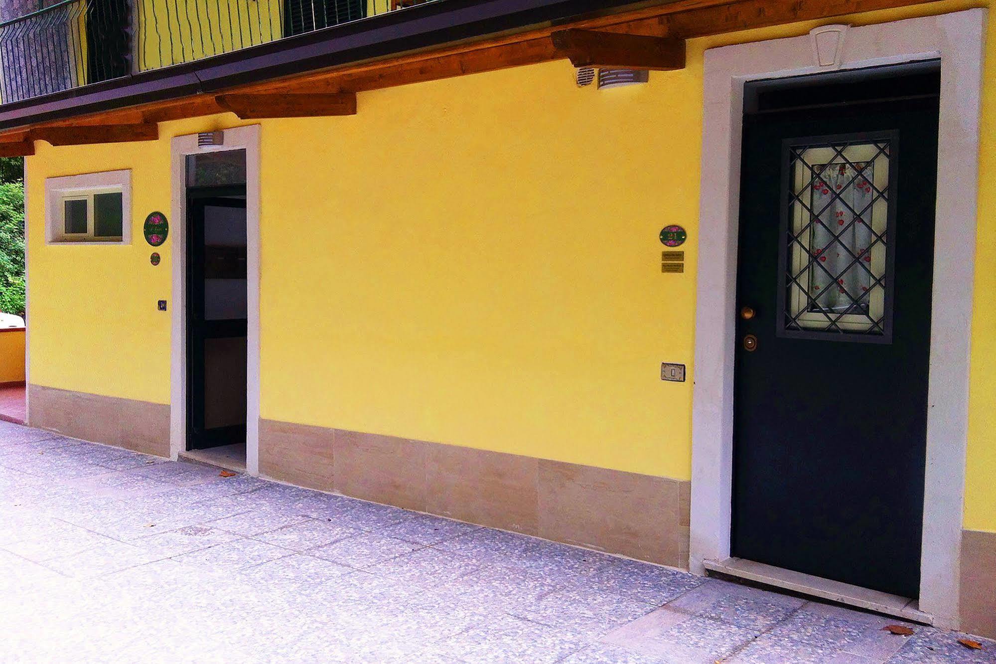Il Roseto Bed and Breakfast Frosinone Buitenkant foto