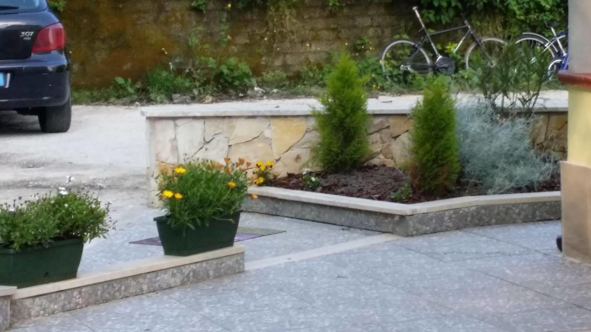 Il Roseto Bed and Breakfast Frosinone Buitenkant foto
